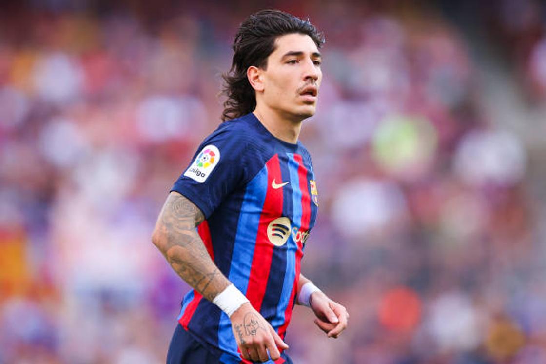 List of the top ten footballers with long hair in the world