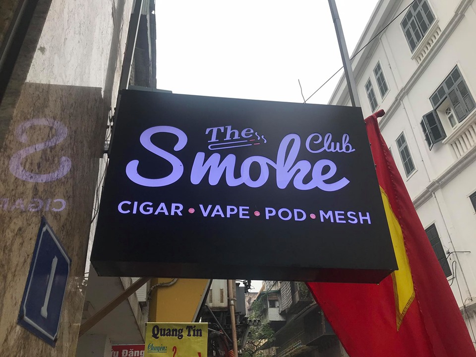 Smoke Club Hanoi chuyên sản xuất các thiết bị Vape Pod System, giải pháp thay thế cho bông thuốc lá điện tử.