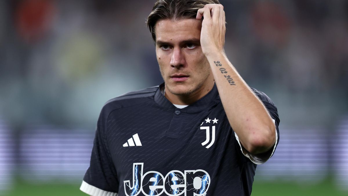 Tiền vệ Nicolo Fagioli của Juventus bị cấm thi đấu 7 tháng vì bê bối cá cược ở Ý - Eurosport